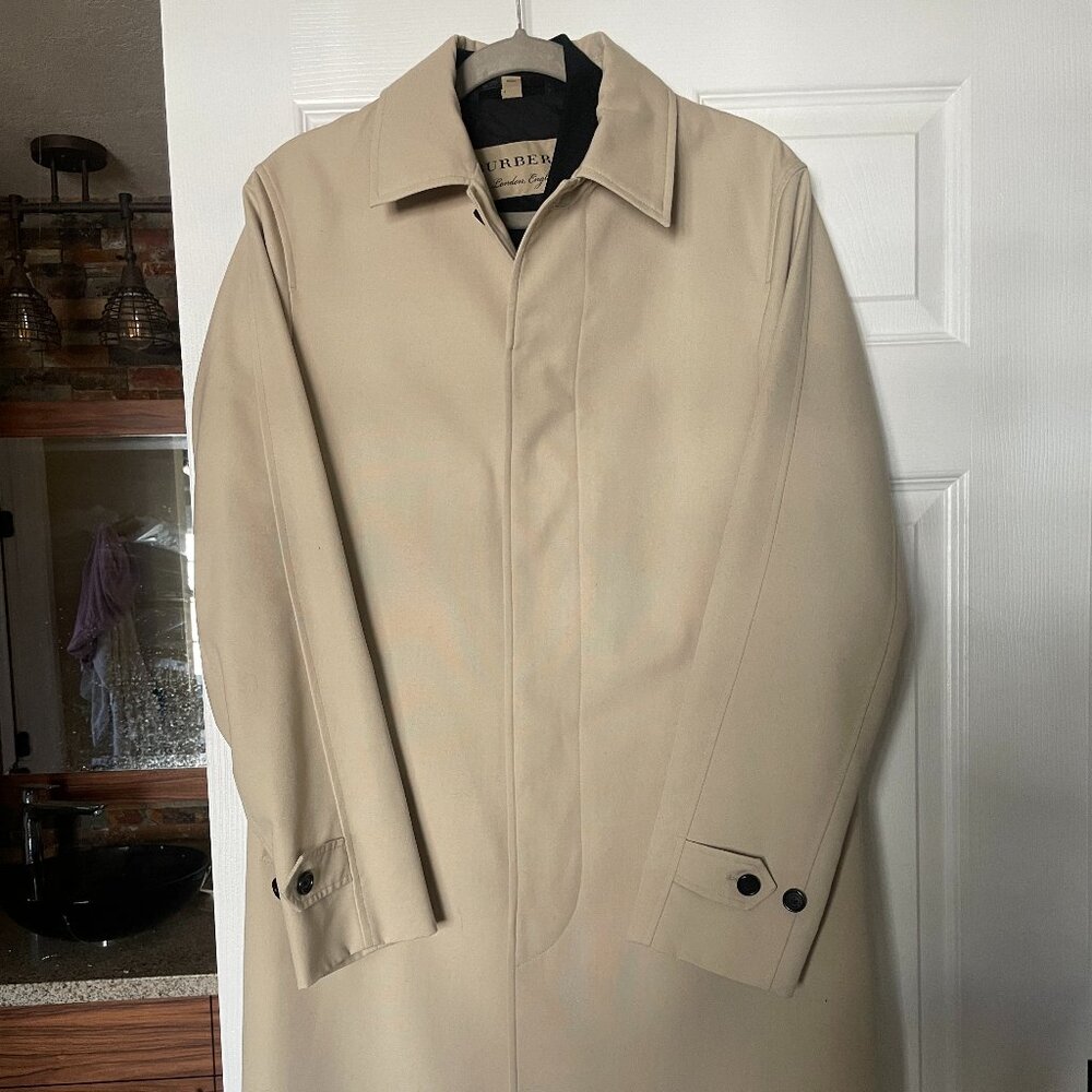 Burberry men trench coat